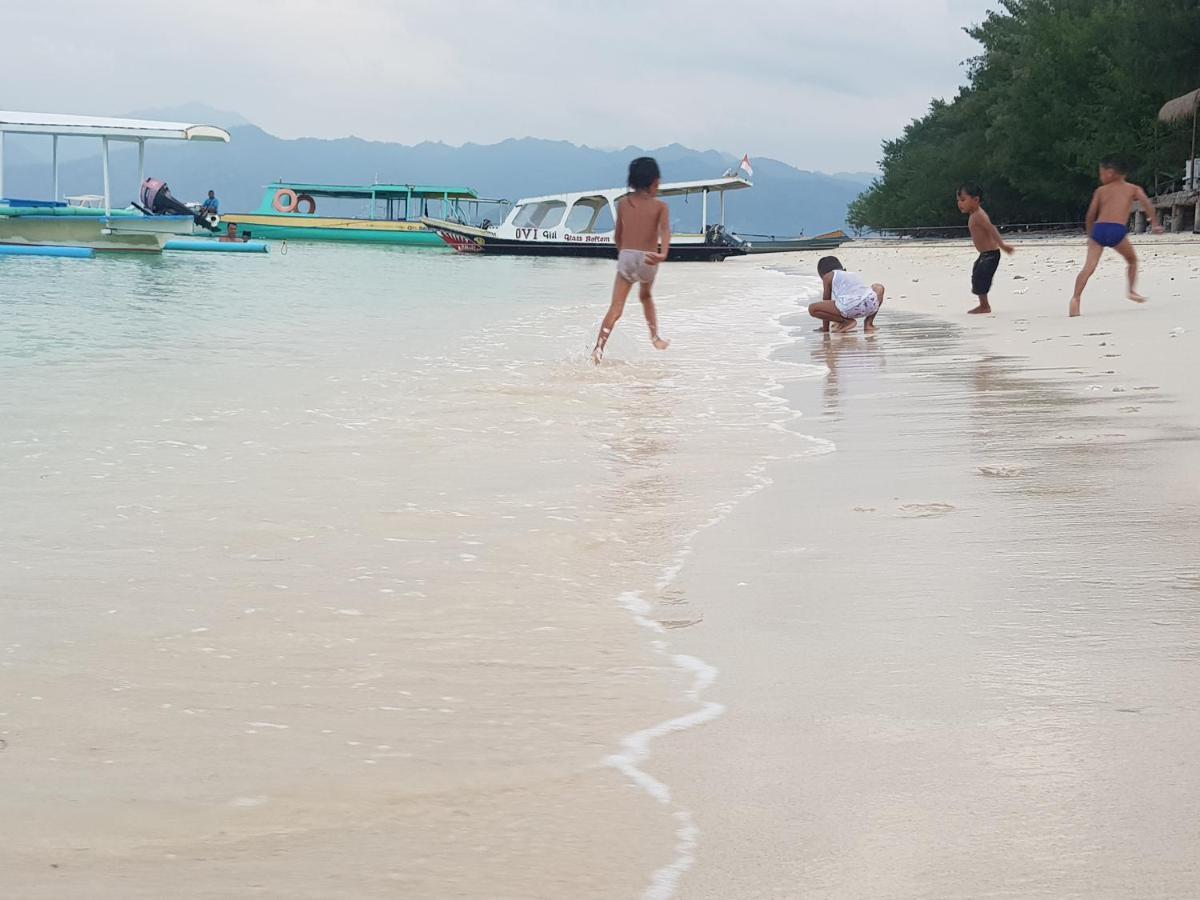 Run Gilis Apartment Gili Meno Exterior photo