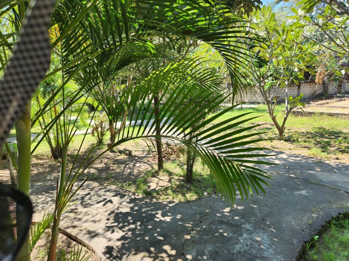 Run Gilis Apartment Gili Meno Exterior photo